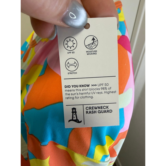 Lands’ End Crewneck Rash Guard Swim Tee L | UPF 50 | Floral | NWT - Picture 6 of 6